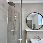 Fountain No 4 With Free Parking Apartamento York