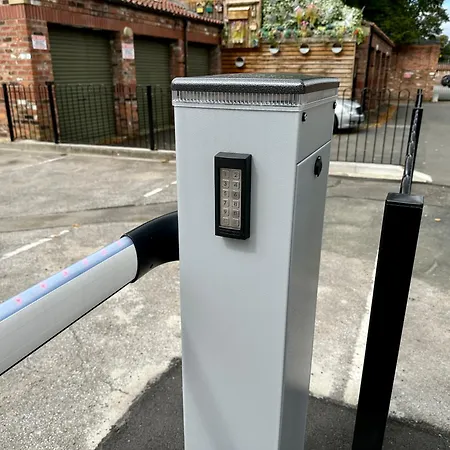 Fountain No 4 With Free Parking *