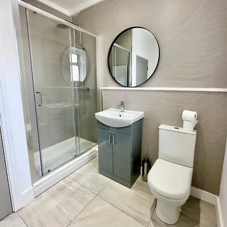 Fountain No 4 With Free Parking