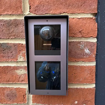 Fountain No 4 With Free Parking 公寓